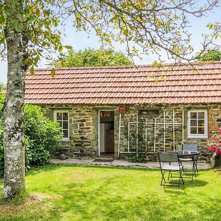 Stunning Home In Quettehou With Wifi Kültér fotó