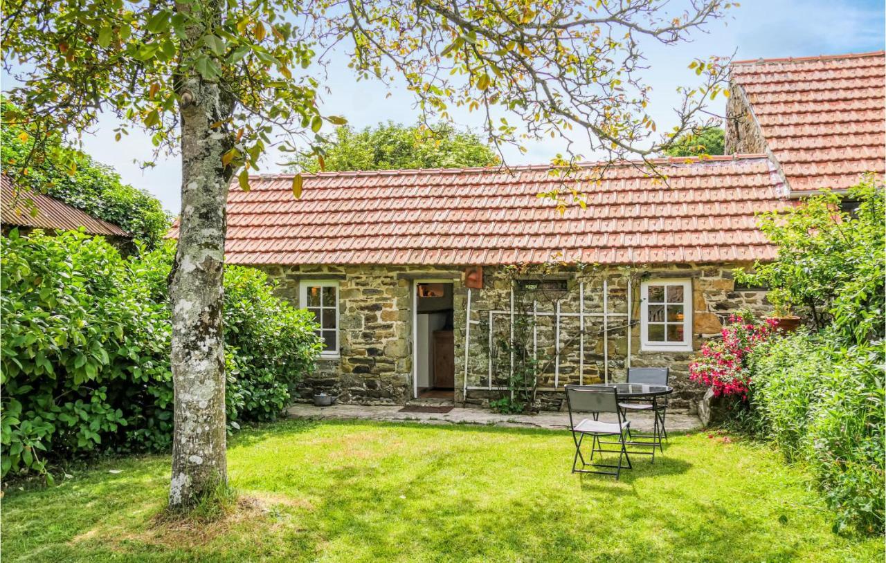 Stunning Home In Quettehou With Wifi Kültér fotó